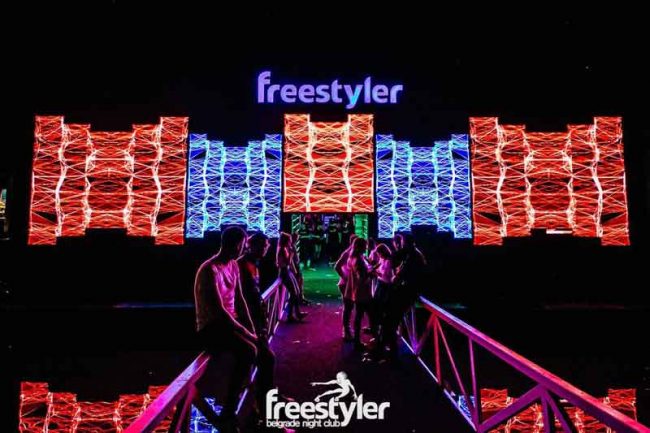 Oslobodite se na splavu Freestyler