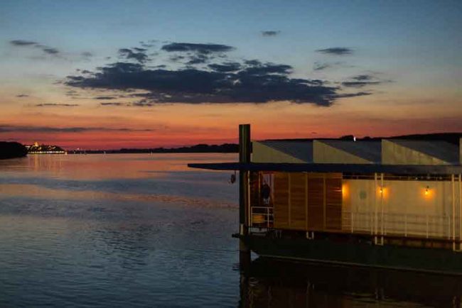 Urbani provod na splavu Pristan