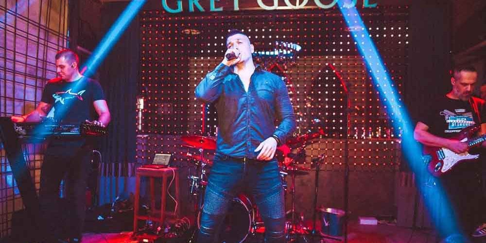 Sloba-Radanović-za-Novu-godinu-2022.-u-hotelu-Majdan Sloba Radanović za Novu godinu 2022. u hotelu Majdan